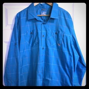 Men’s Under Armour heat gear button down shirt